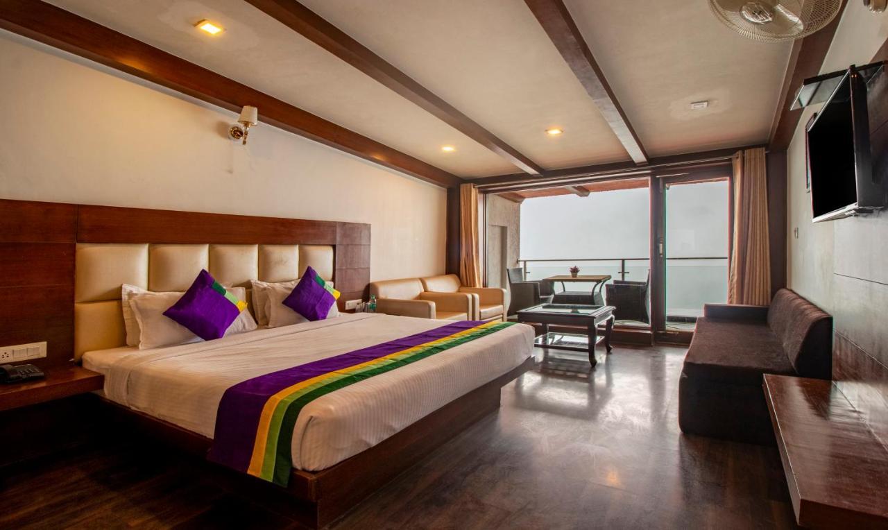 Treebo Premium Queen Of Hills Near Mall Road Mussoorie Εξωτερικό φωτογραφία