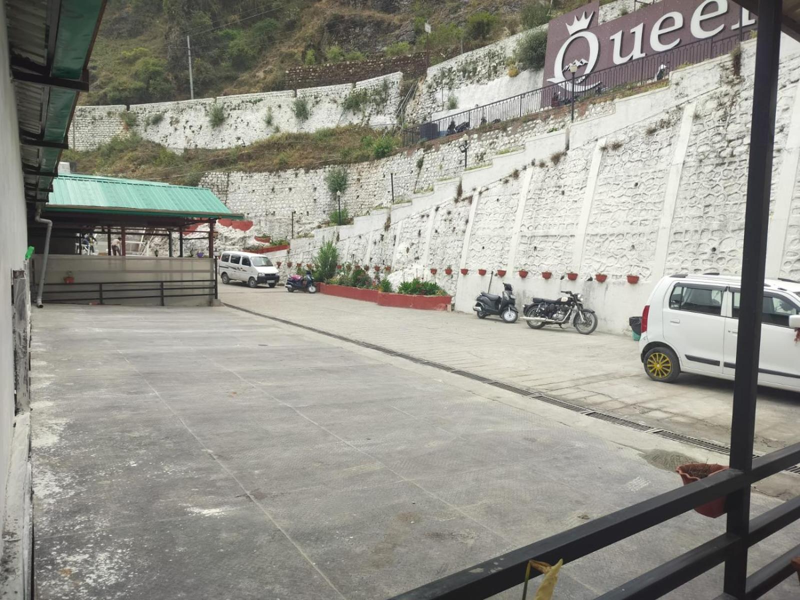 Treebo Premium Queen Of Hills Near Mall Road Mussoorie Εξωτερικό φωτογραφία